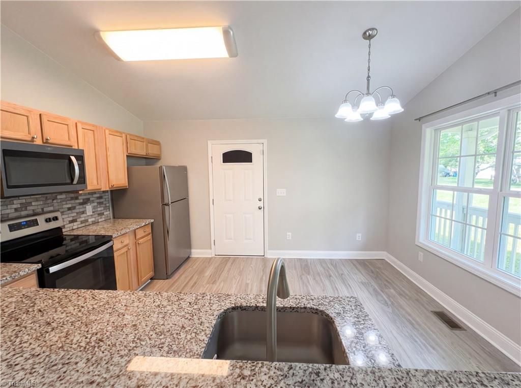 property viewer photo 5