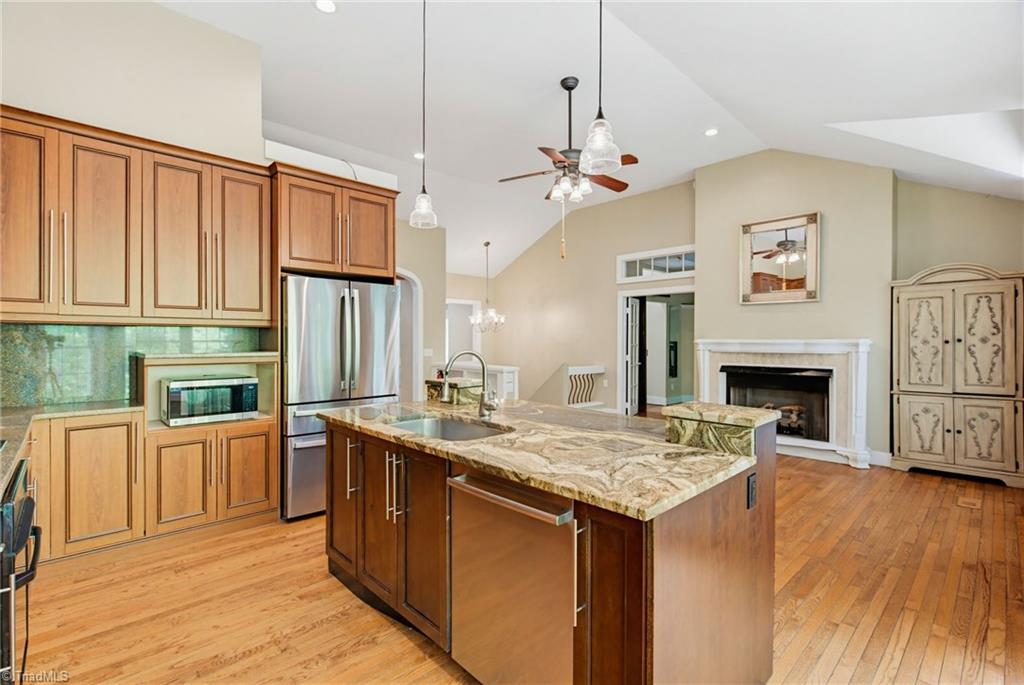 main property photo 15