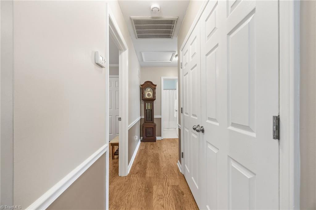 property viewer photo 15