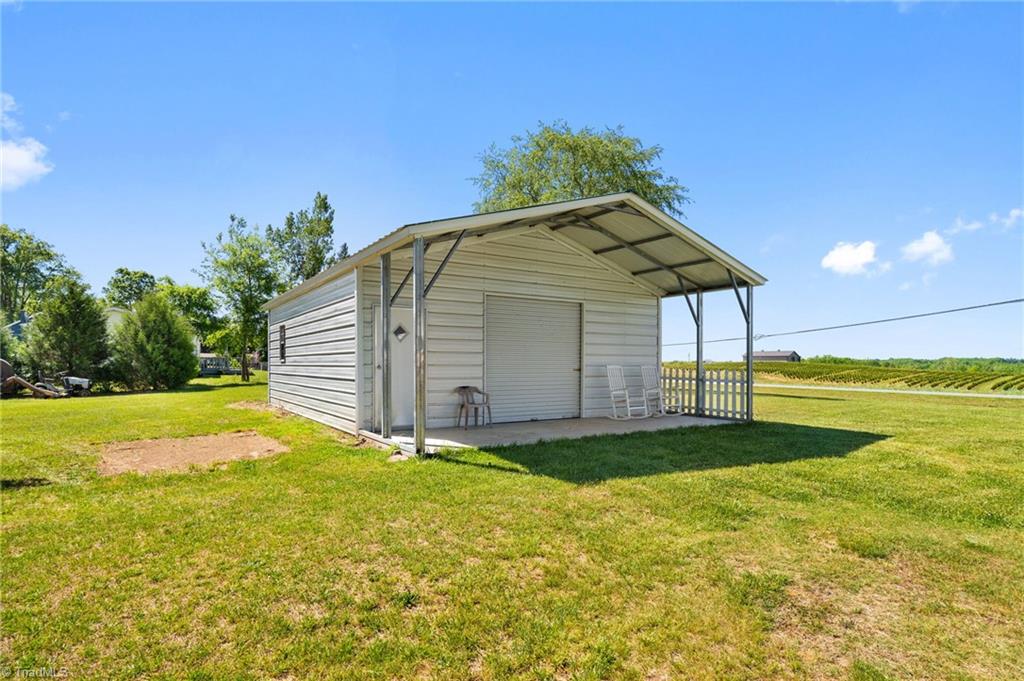 main property photo 19