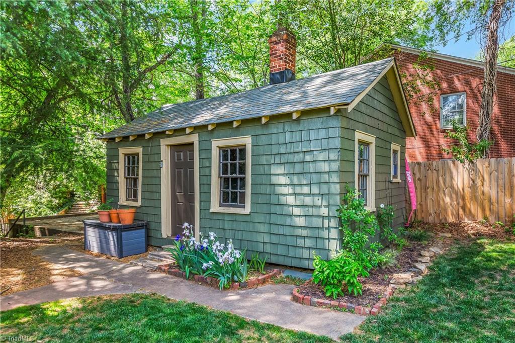 main property photo 33