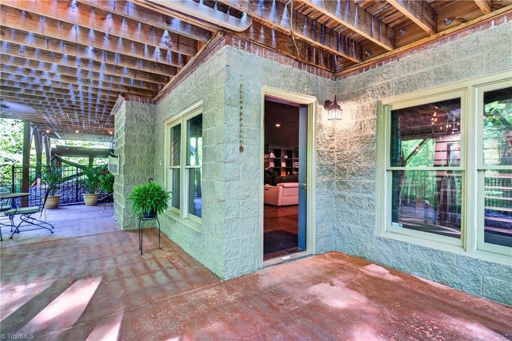 main property photo 41