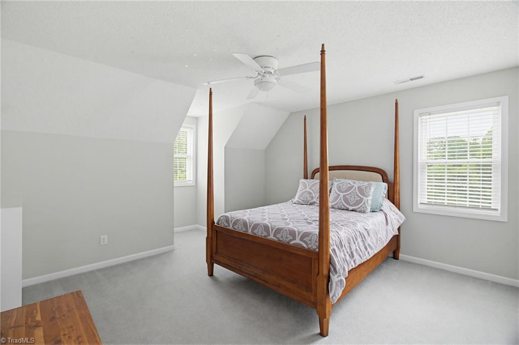 property viewer photo 24