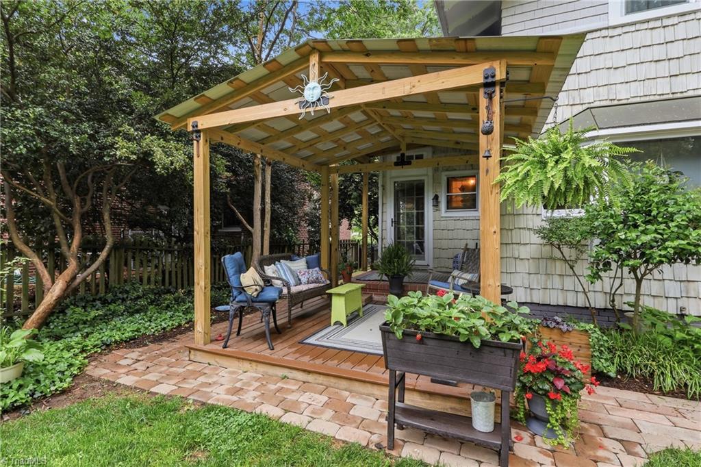 main property photo 43