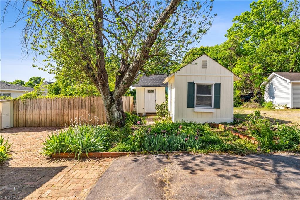 main property photo 46