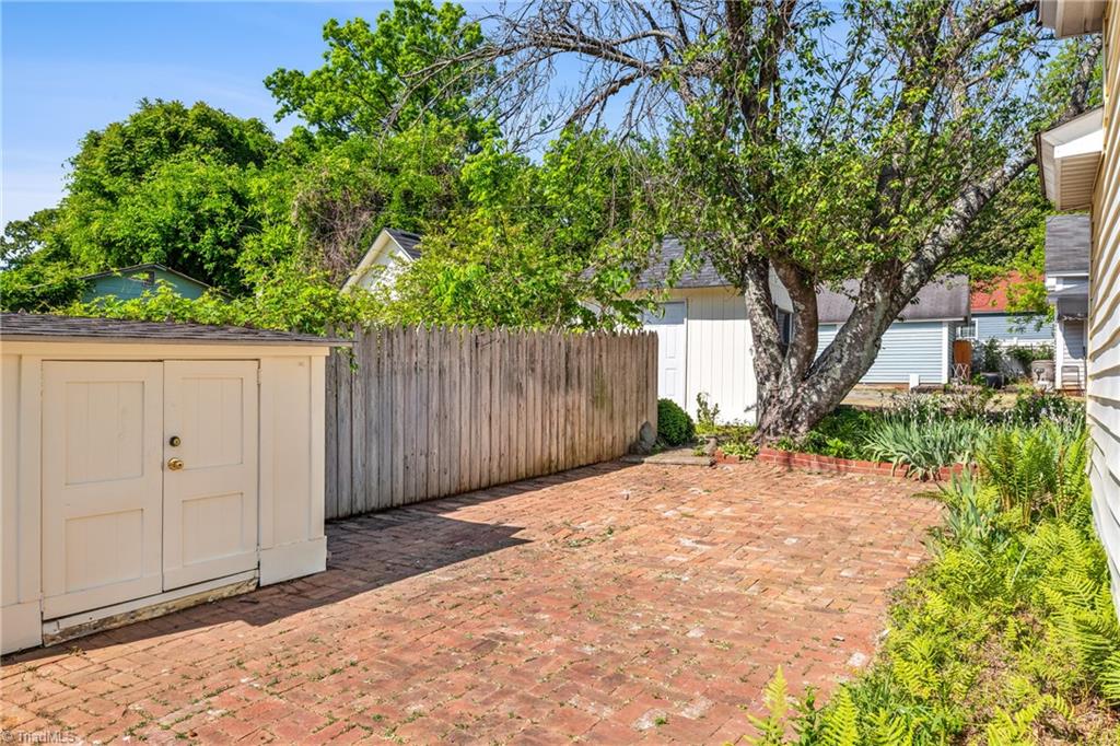 main property photo 48