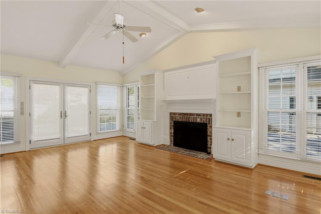 property viewer photo 8