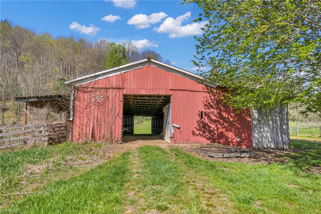 main property photo 39