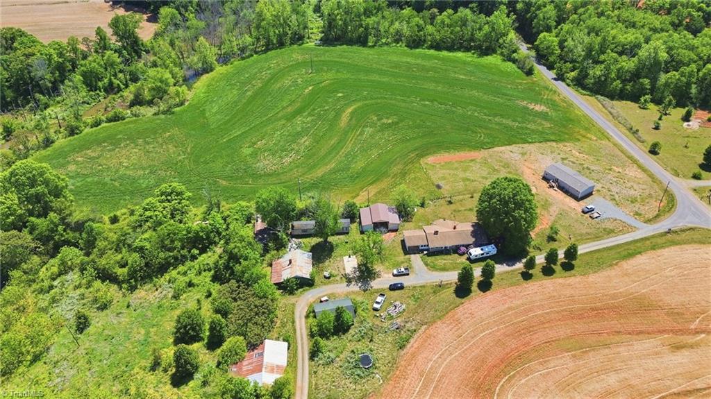 main property photo 2