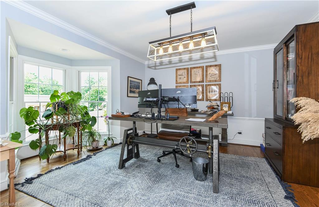 main property photo 14