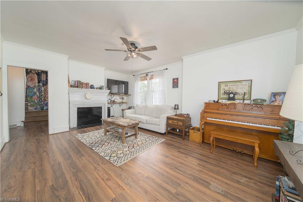main property photo 4