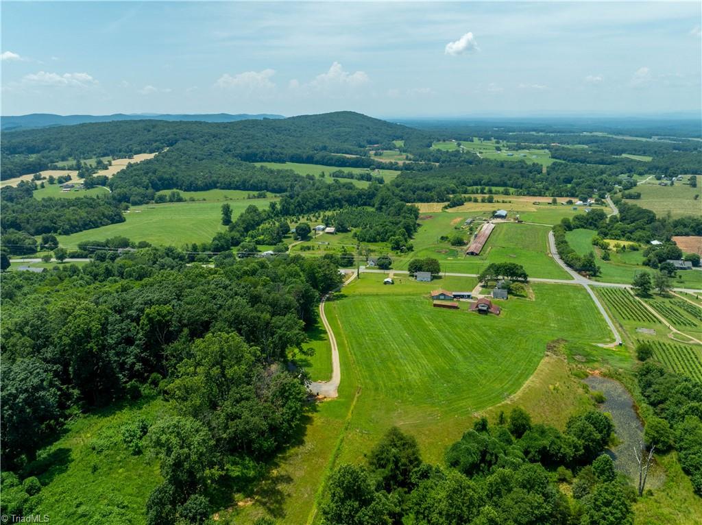 main property photo 40