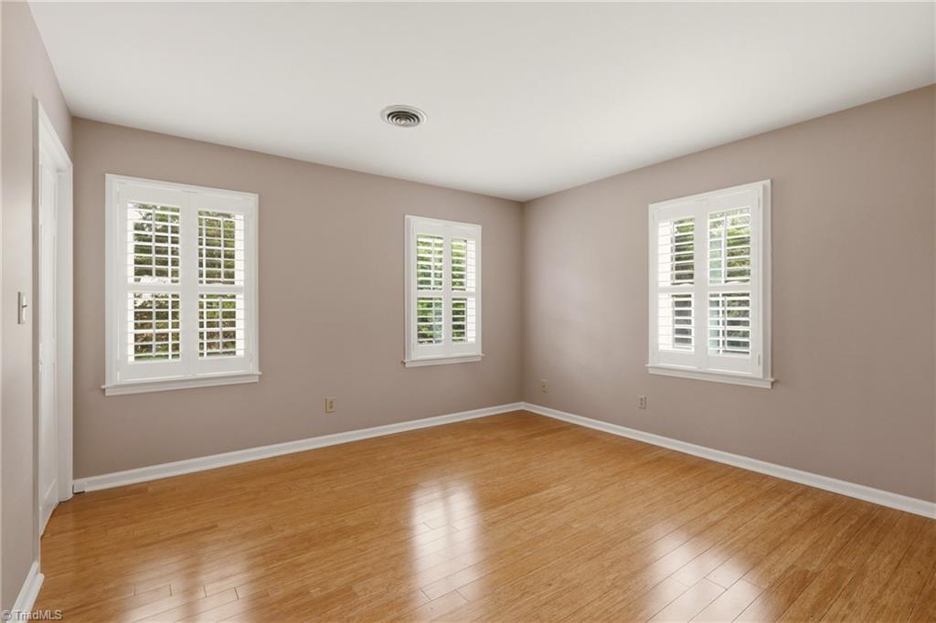 property viewer photo 22
