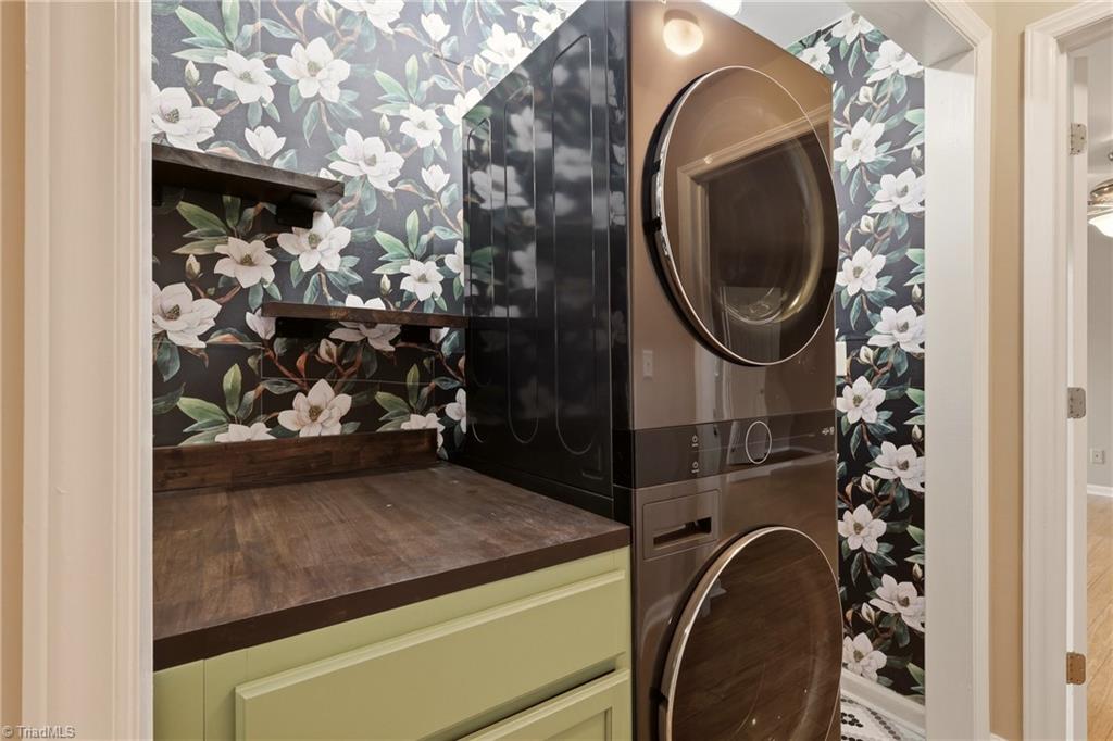 property viewer photo 25