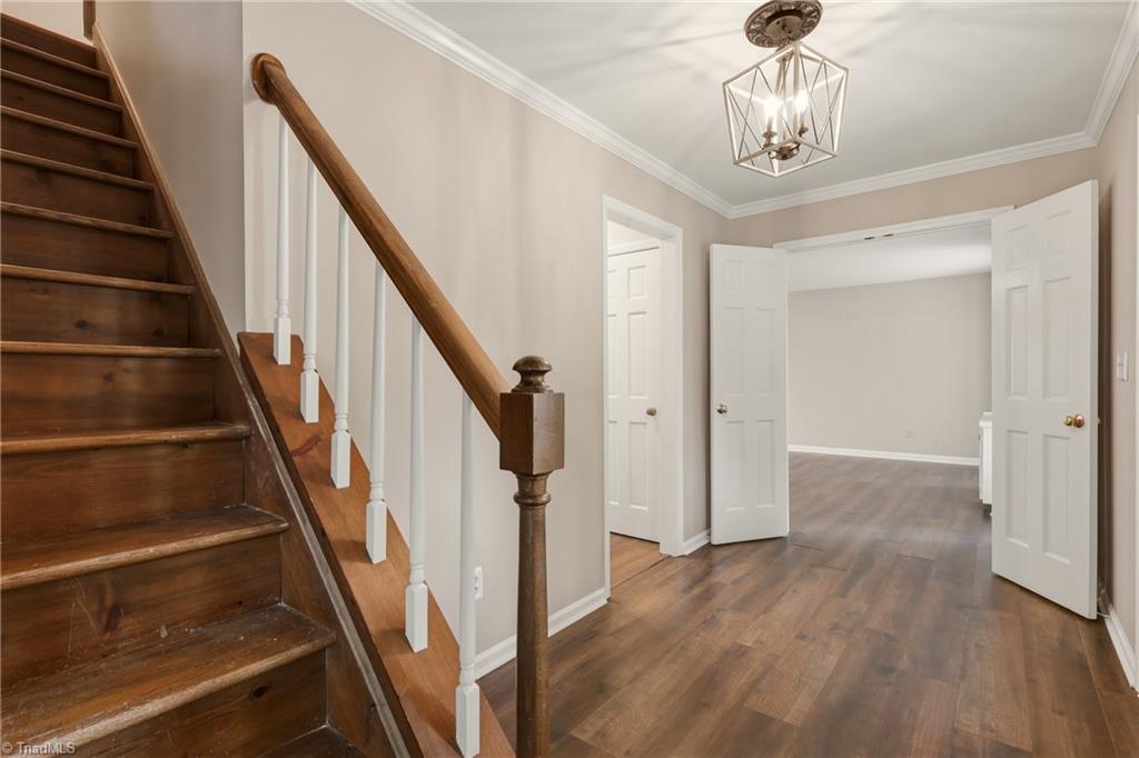 property viewer photo 3