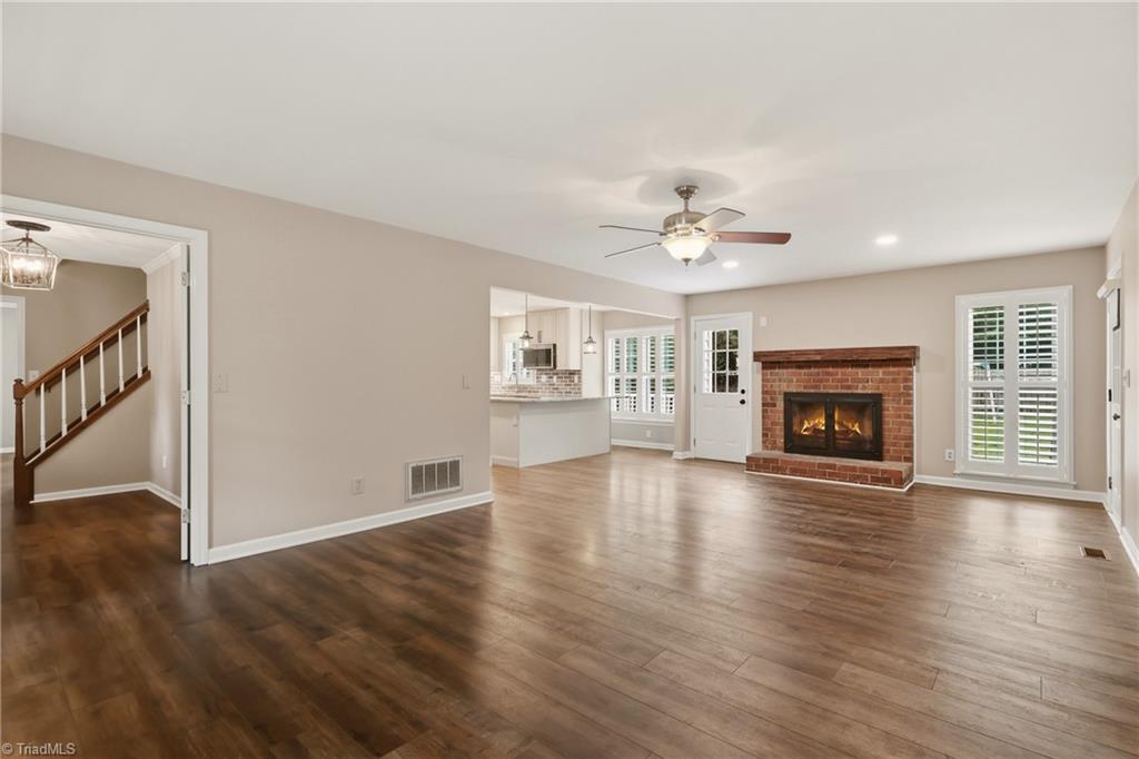 property viewer photo 5