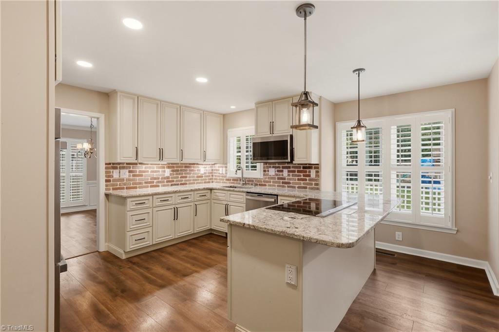 property viewer photo 7