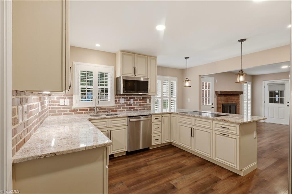 property viewer photo 8