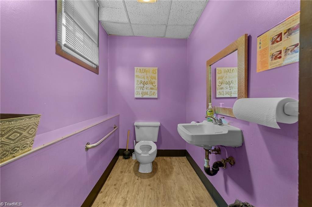 main property photo 10