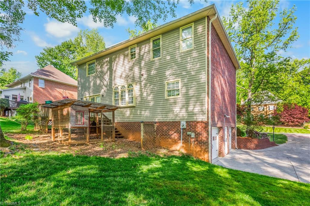 main property photo 43