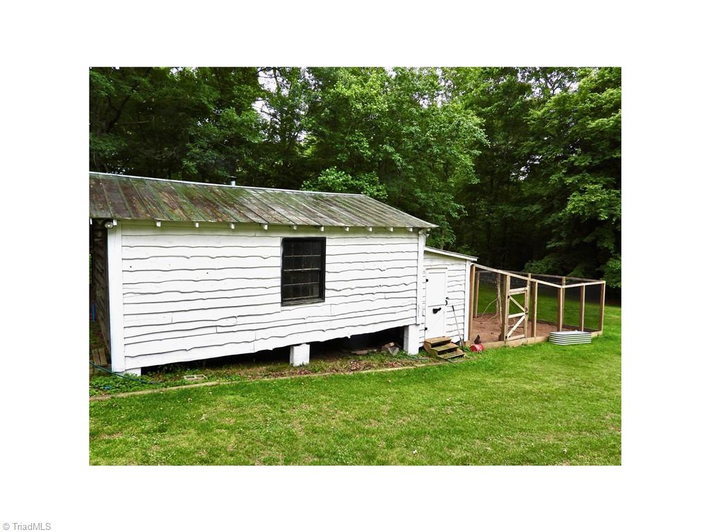 main property photo 28