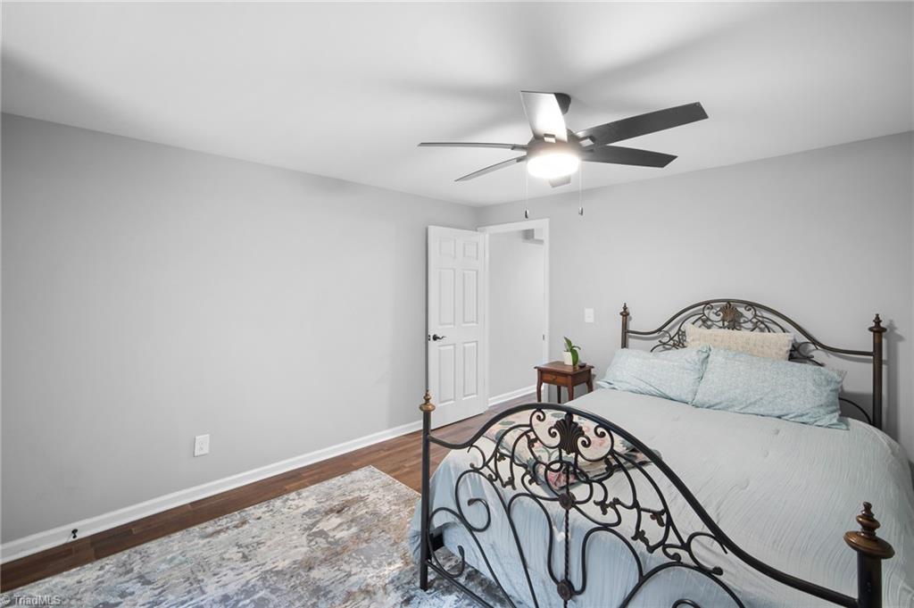property viewer photo 36