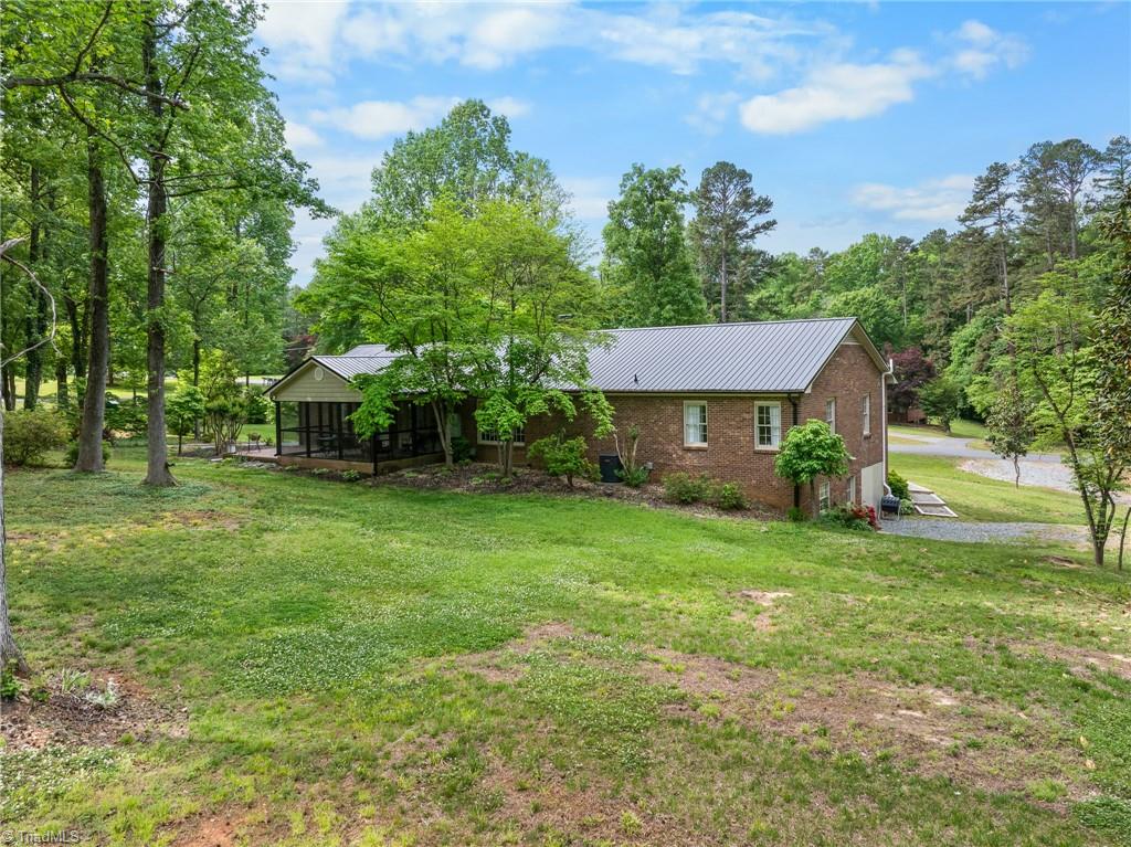 property viewer photo 44