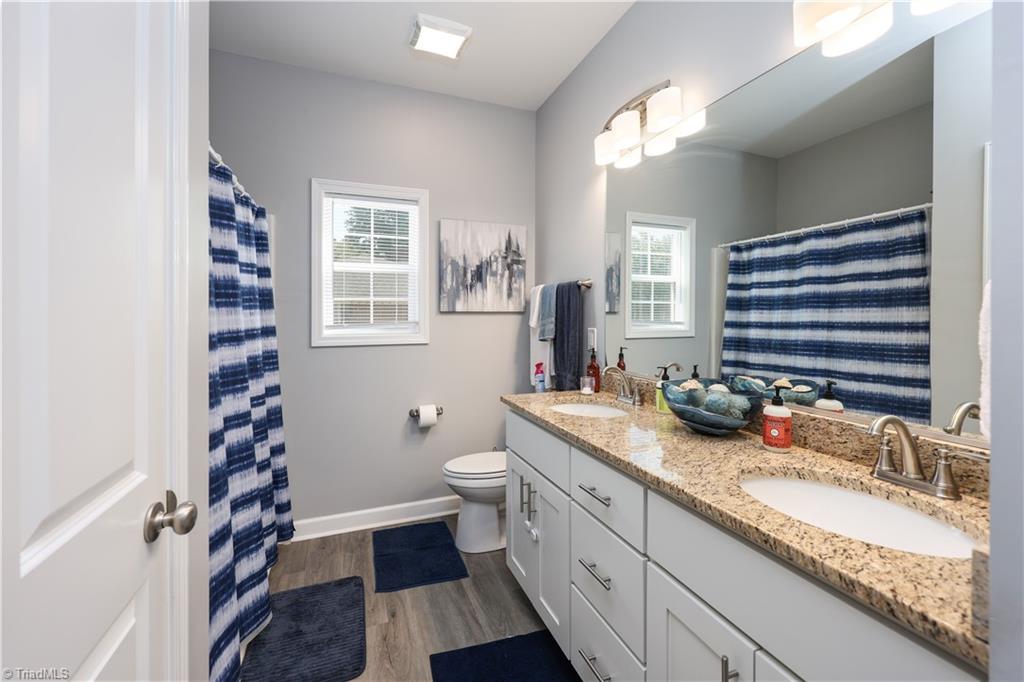 main property photo 20