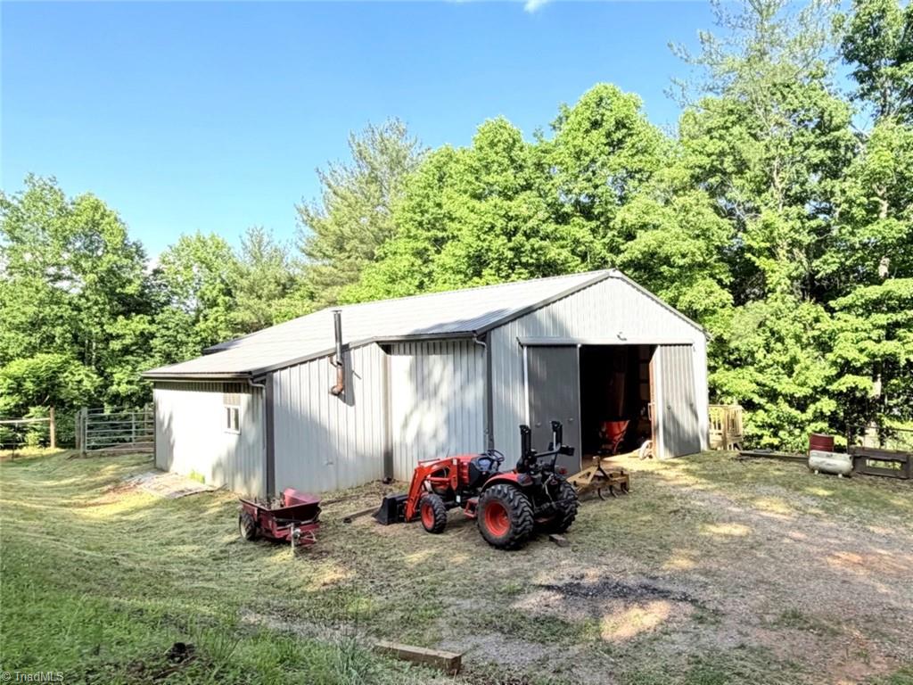 main property photo 35