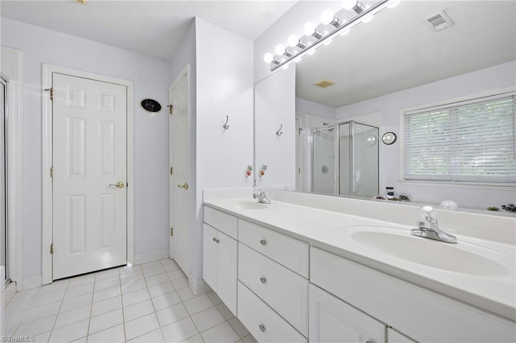 property viewer photo 10