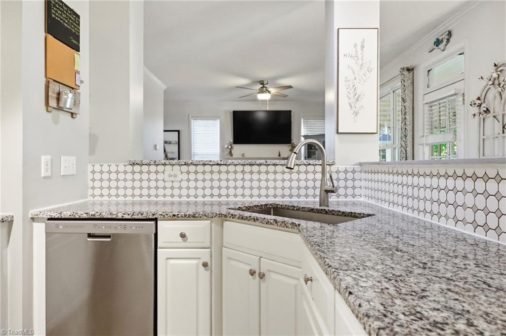 property viewer photo 23