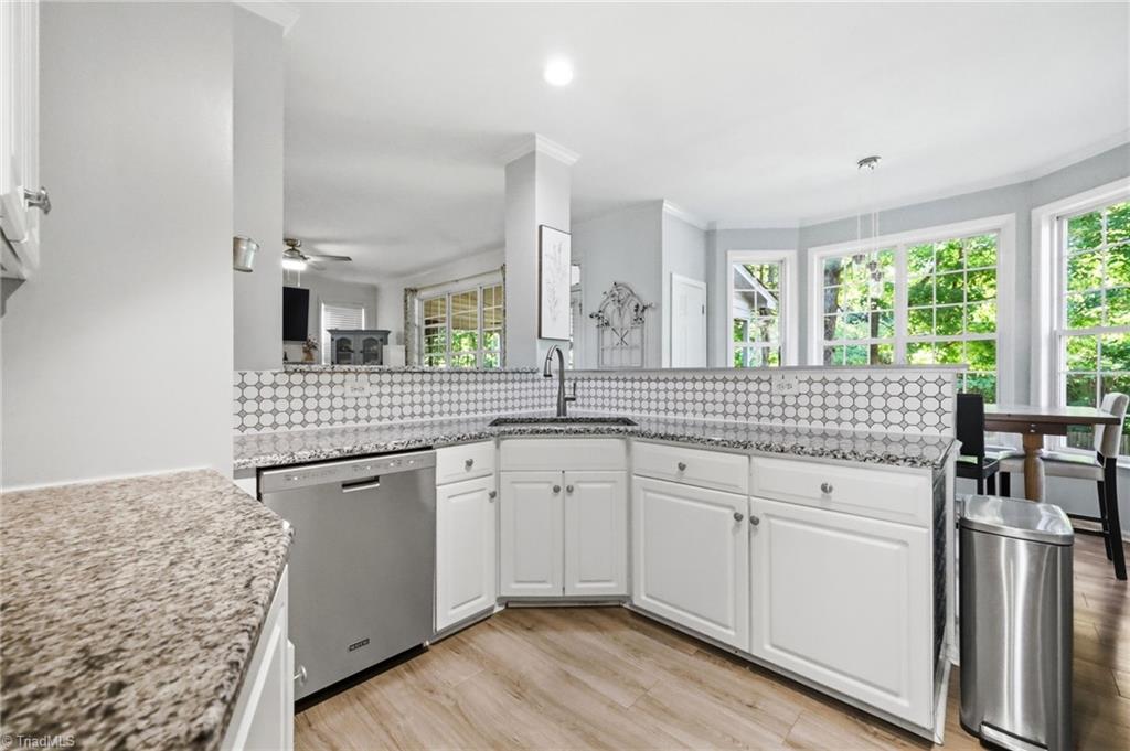 property viewer photo 5