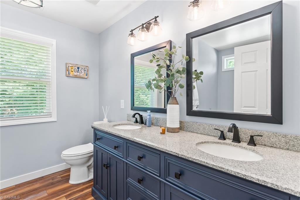 property viewer photo 20