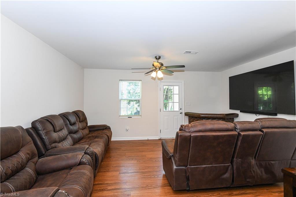 property viewer photo 10
