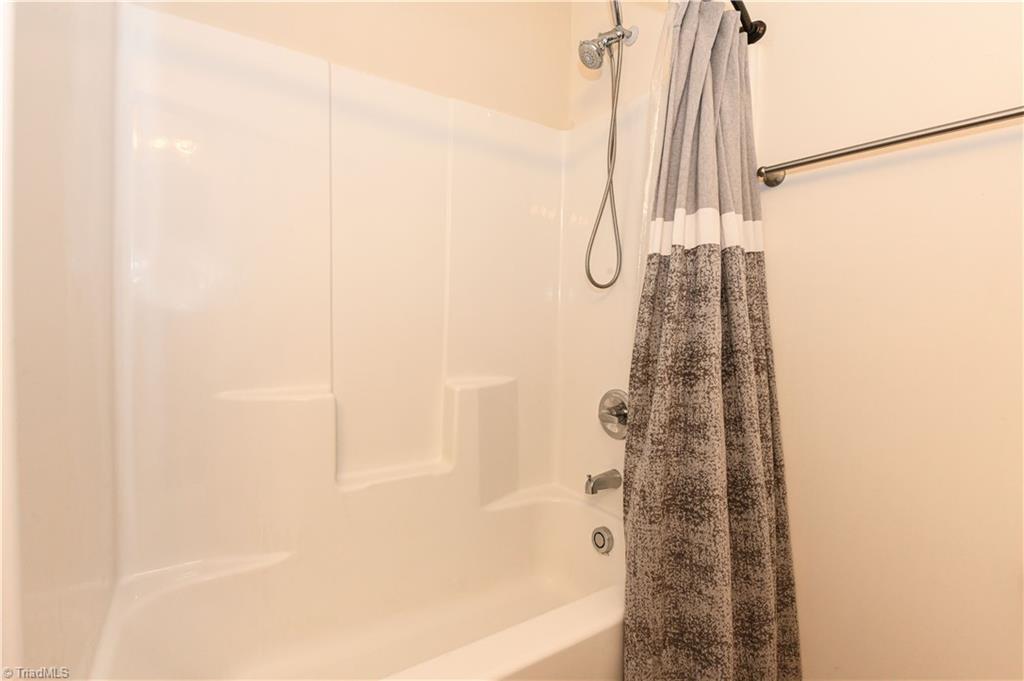 property viewer photo 26