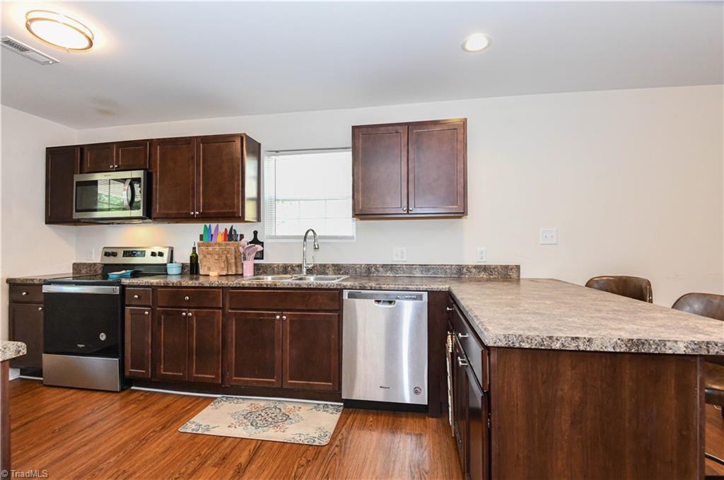 property viewer photo 7