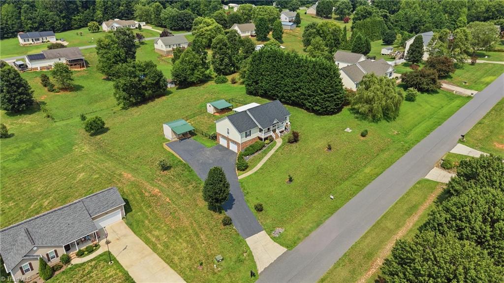 main property photo 40