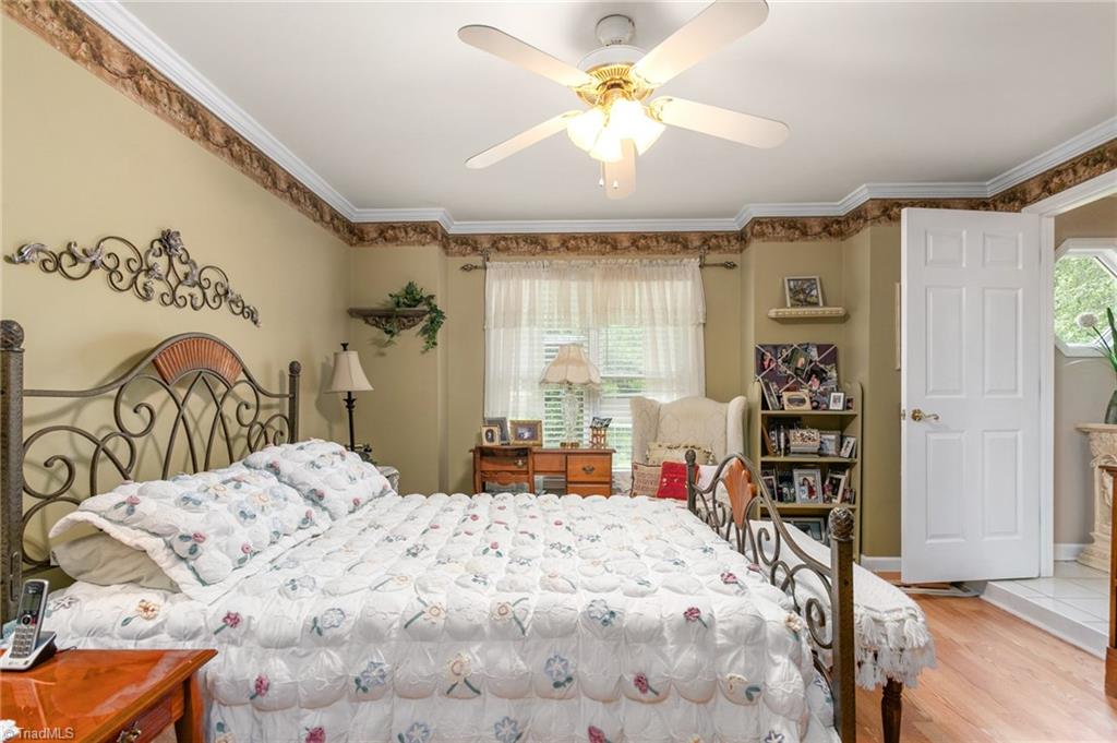main property photo 17