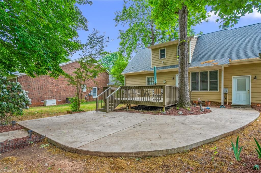 main property photo 31