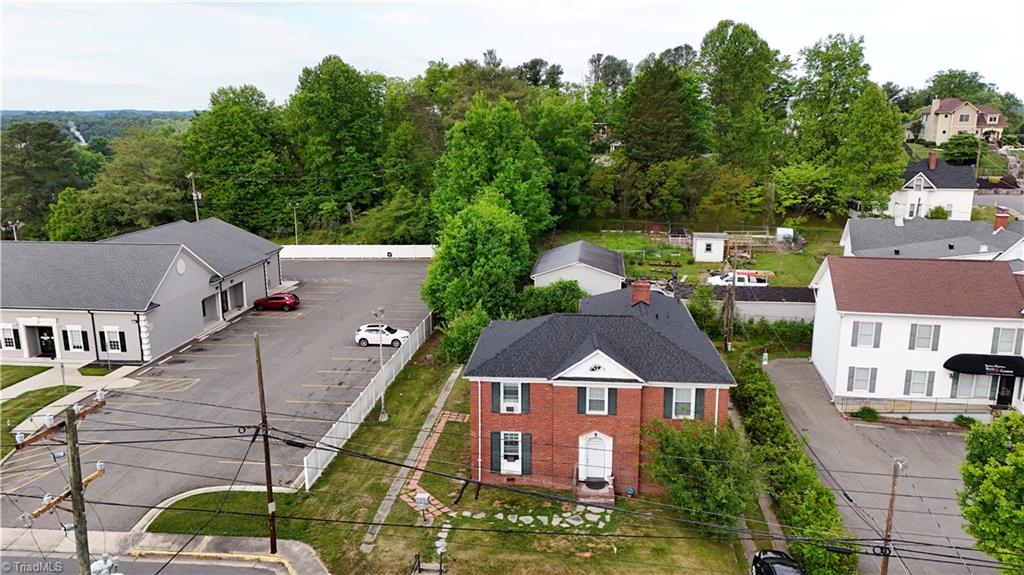 main property photo 16