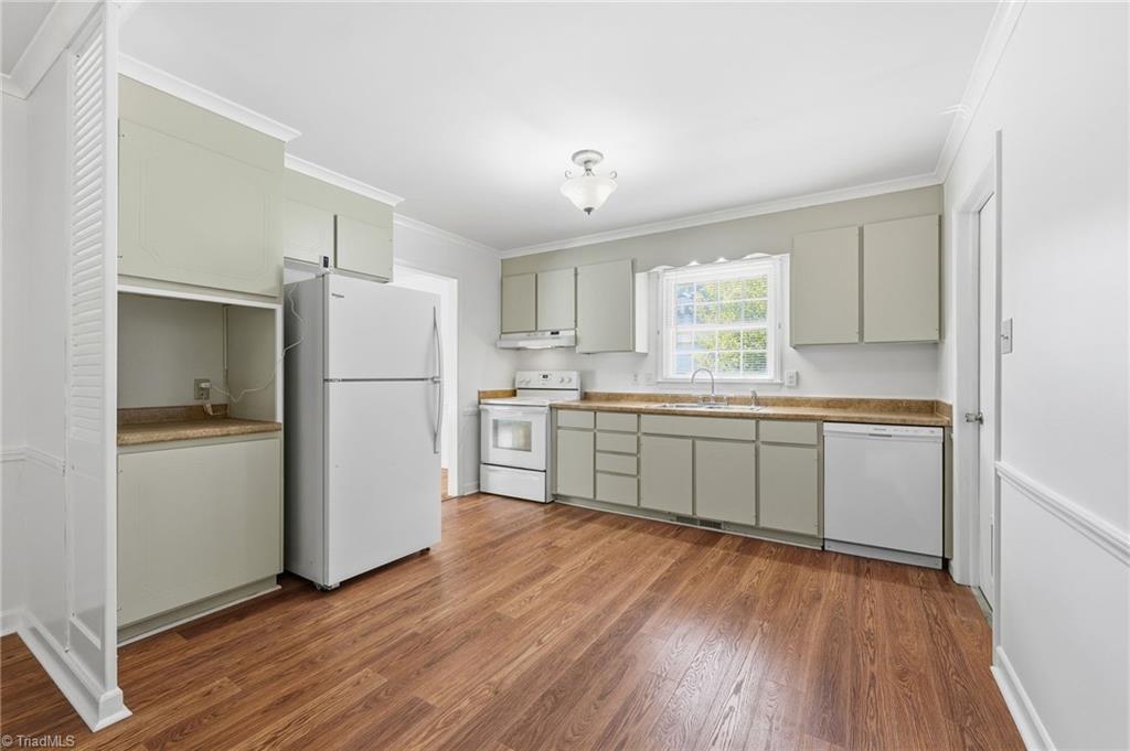 property viewer photo 16