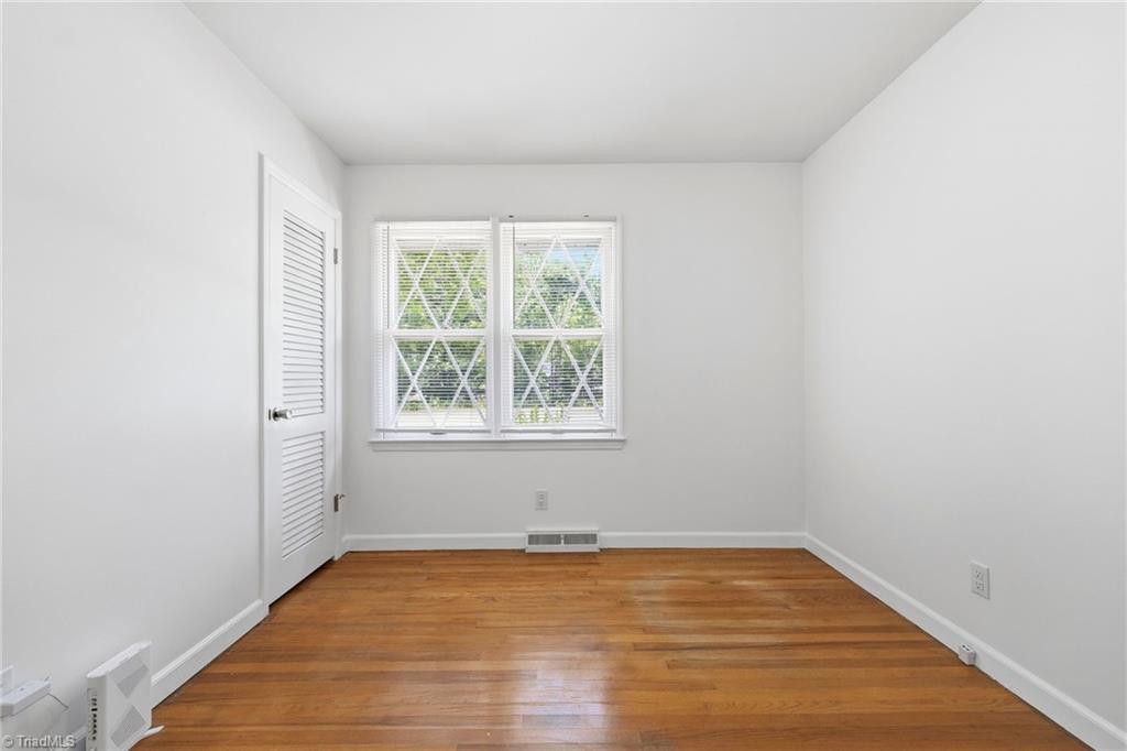 property viewer photo 26