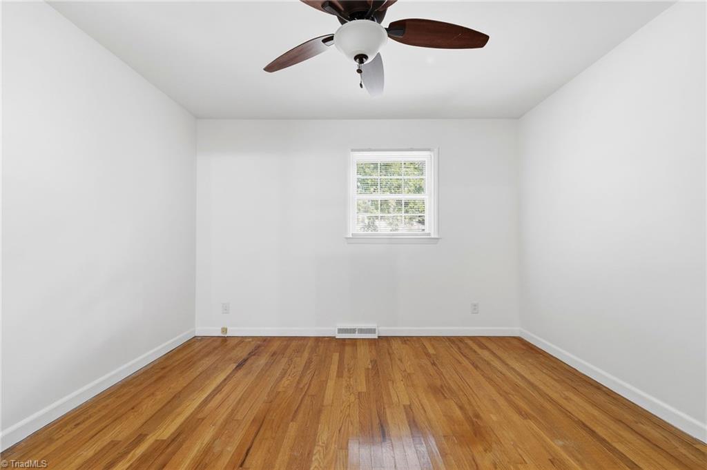 property viewer photo 30