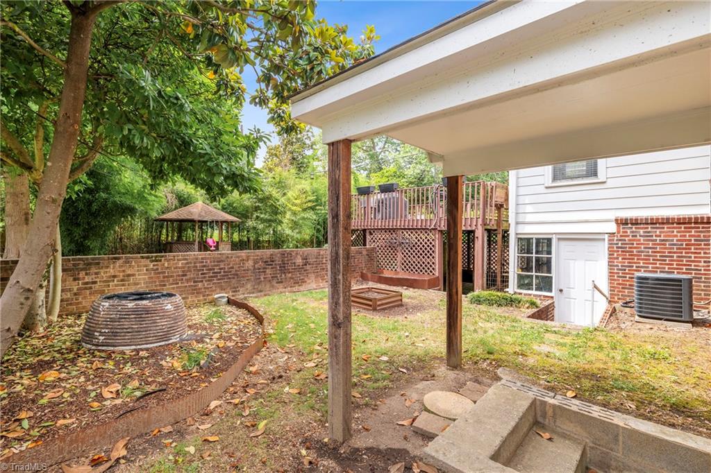 main property photo 39