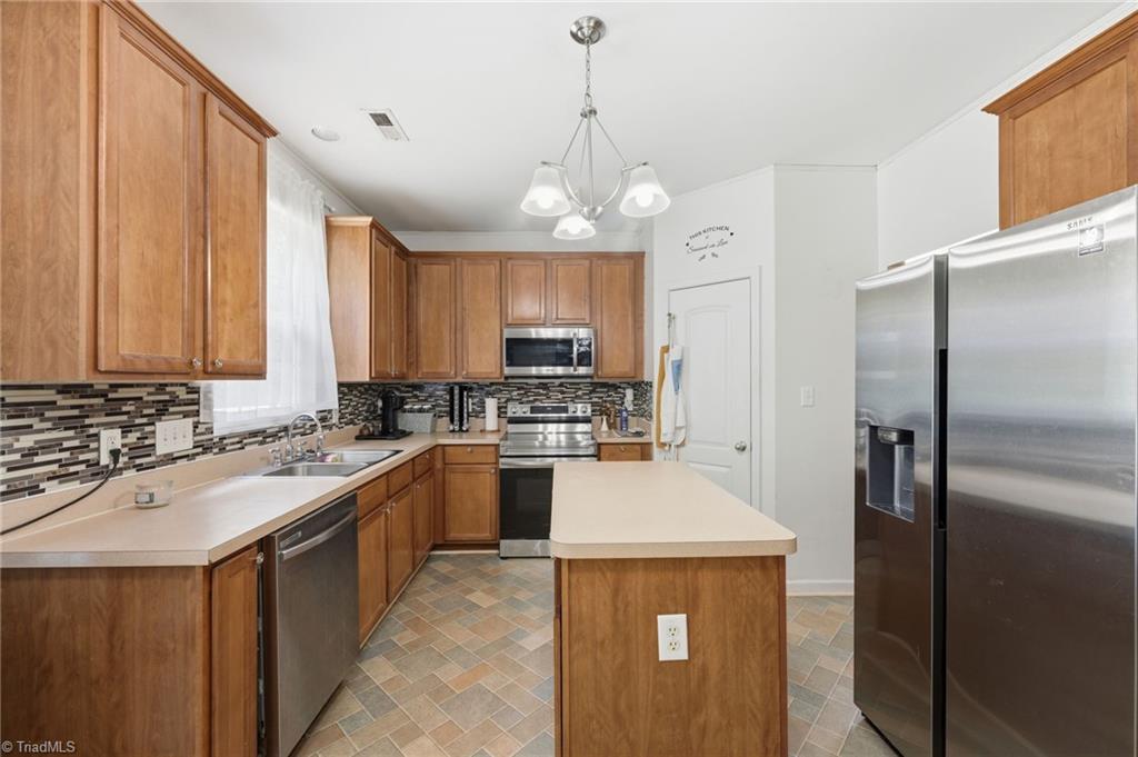 main property photo 7