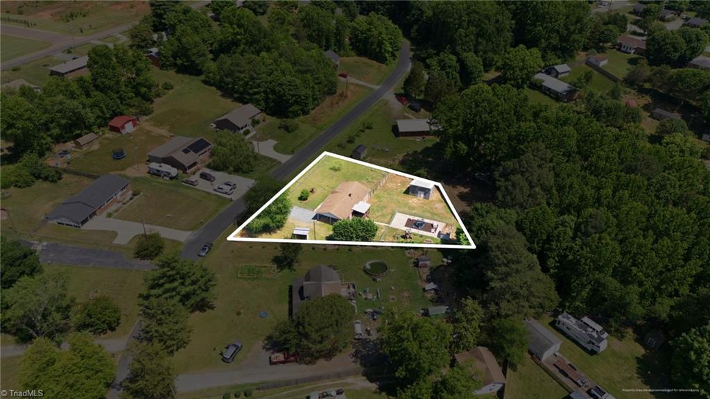 main property photo 38