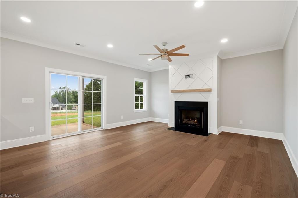 property viewer photo 13