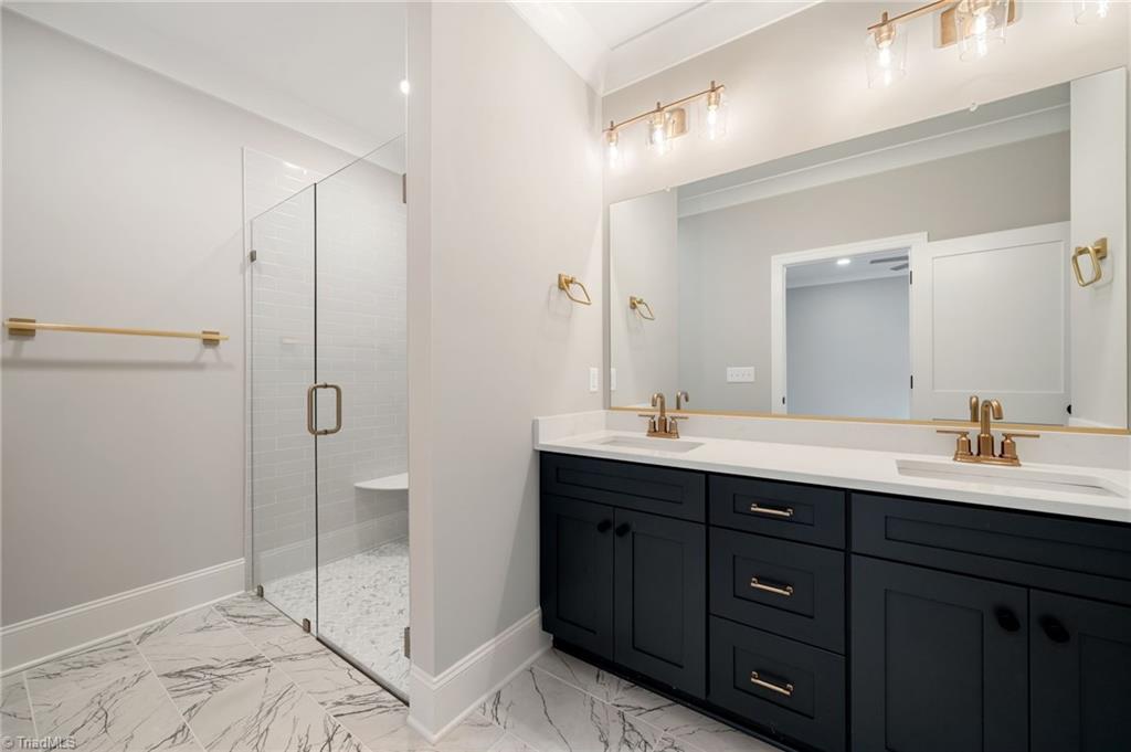 property viewer photo 17