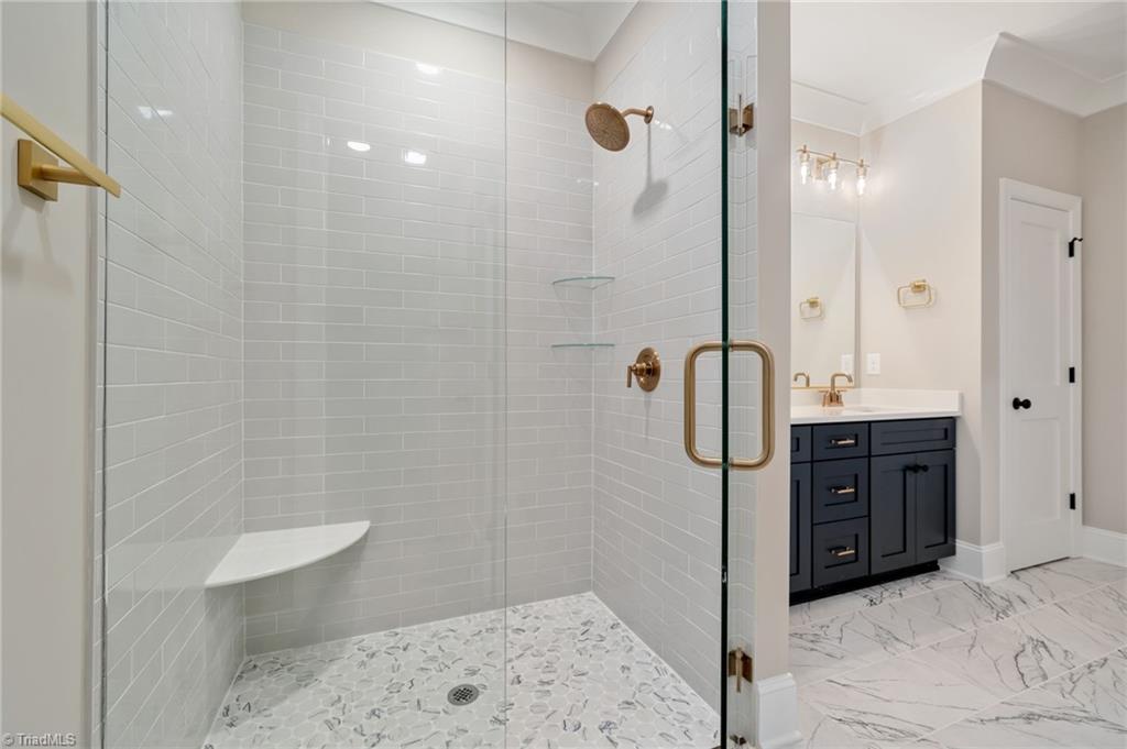 property viewer photo 19