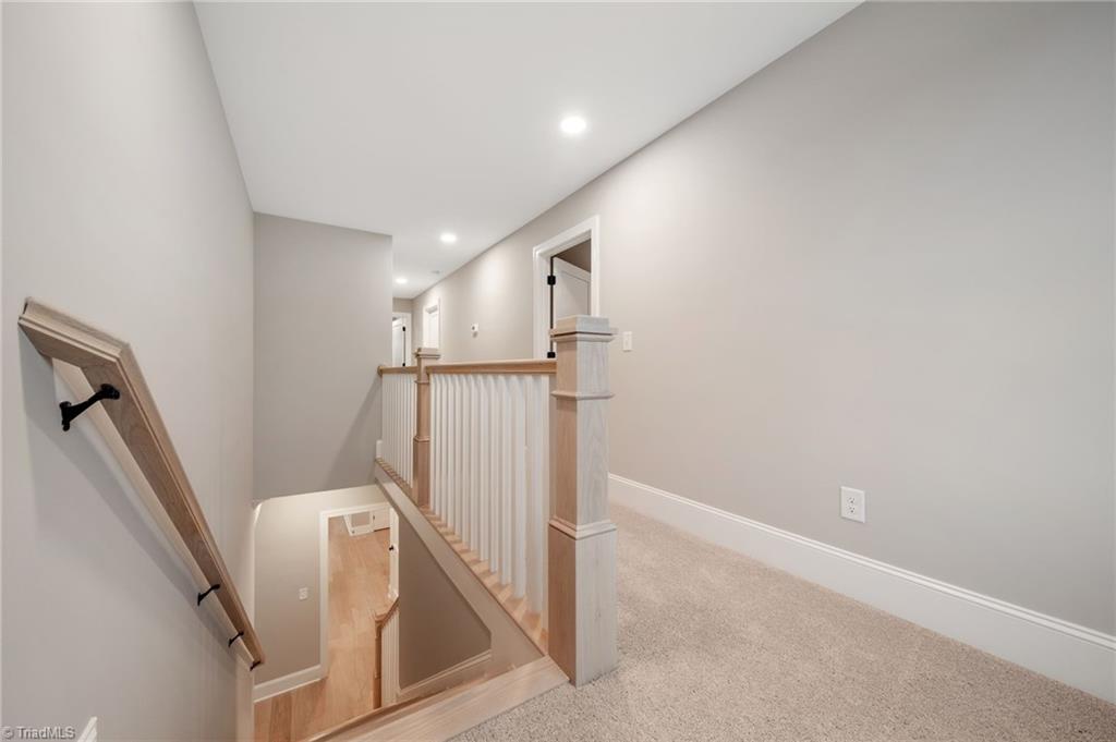property viewer photo 23